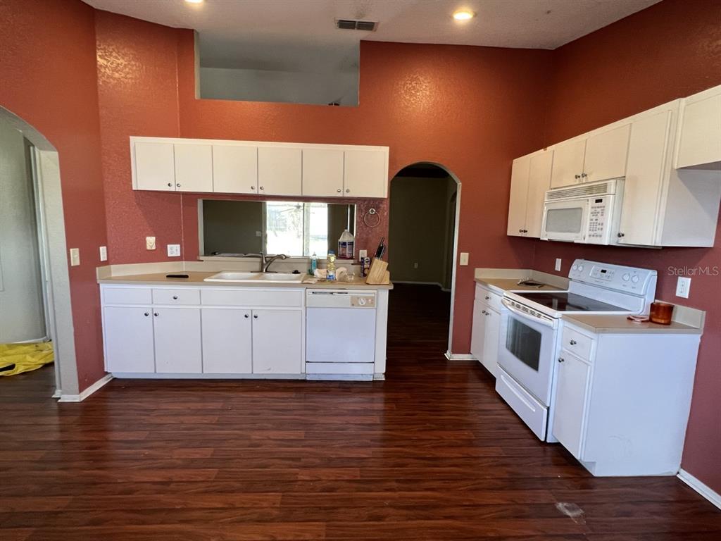 6065 HILLSIDE HEIGHTS DR