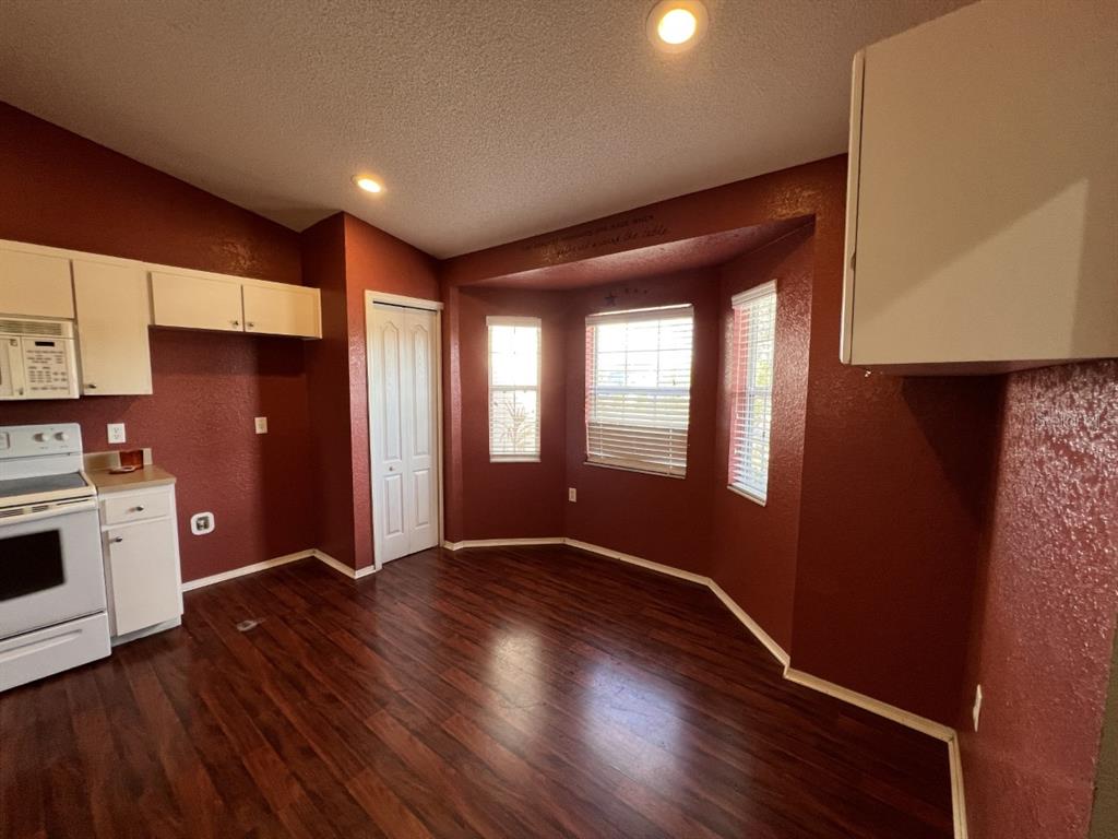 6065 HILLSIDE HEIGHTS DR