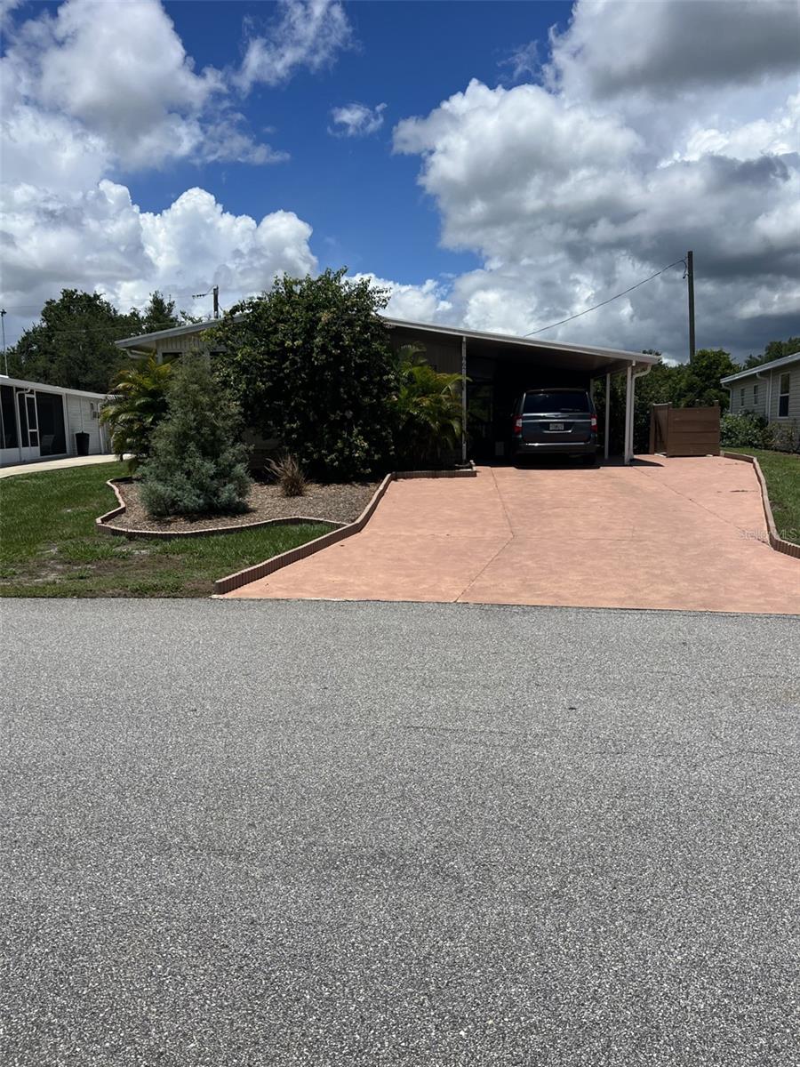 8674 BREEZE HILL DR
