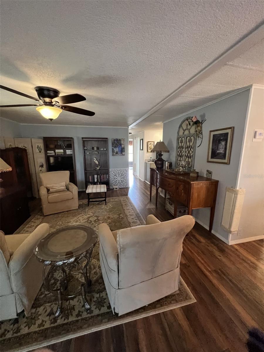 8674 BREEZE HILL DR