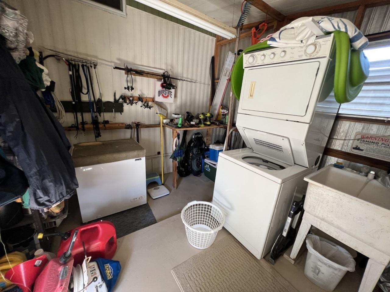 9072 LAKE POINT BLVD