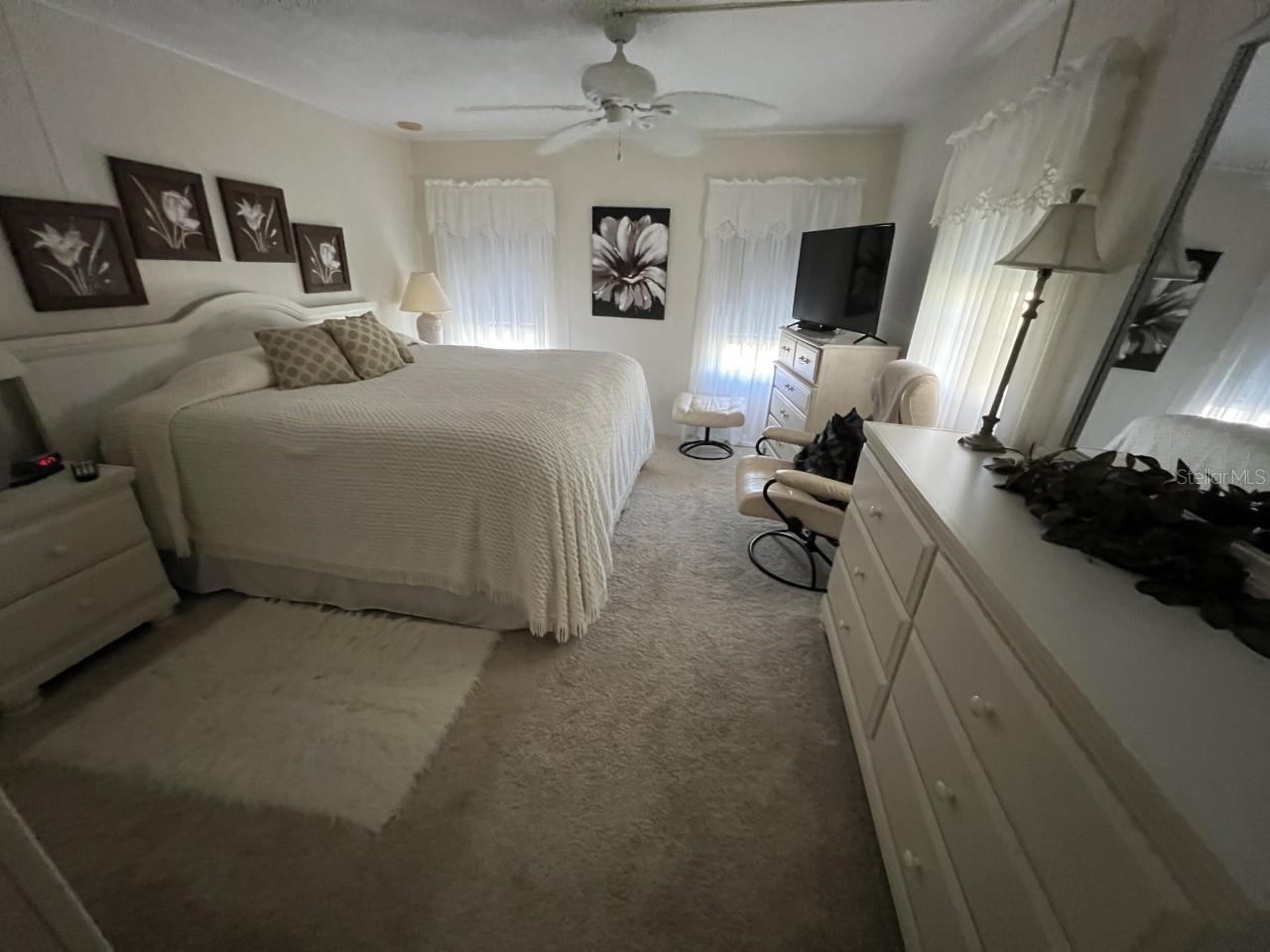 9072 LAKE POINT BLVD