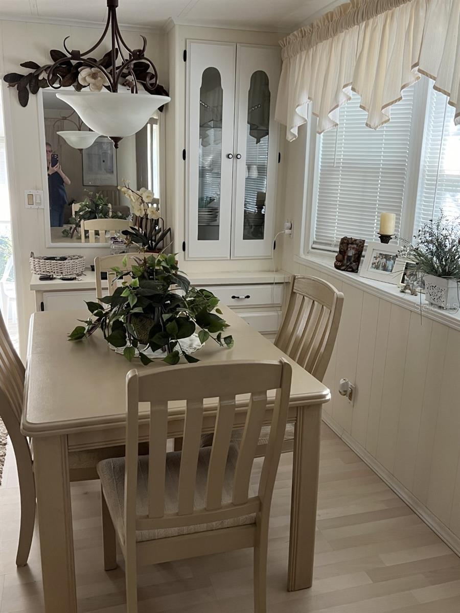 9072 LAKE POINT BLVD