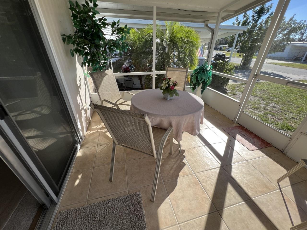 9072 LAKE POINT BLVD