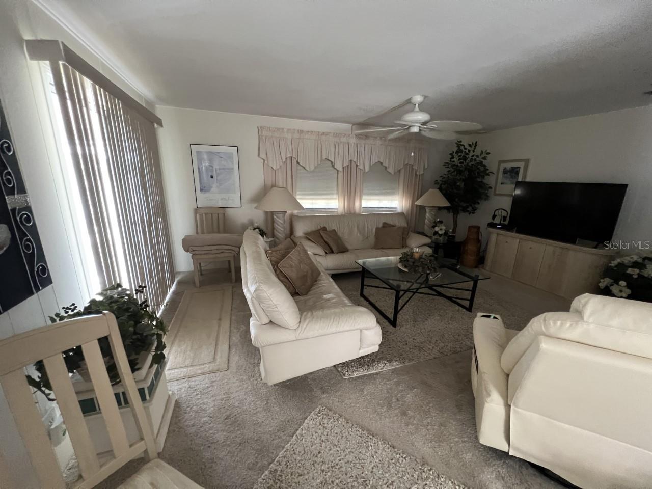 9072 LAKE POINT BLVD