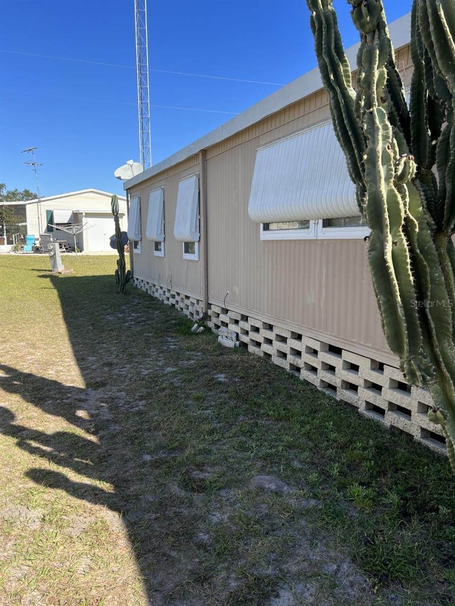 9072 LAKE POINT BLVD