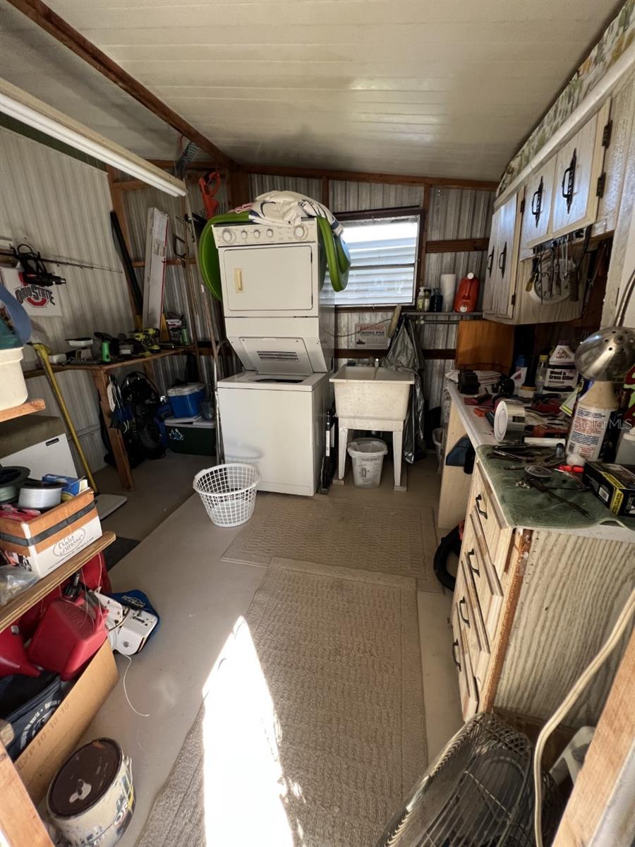 9072 LAKE POINT BLVD