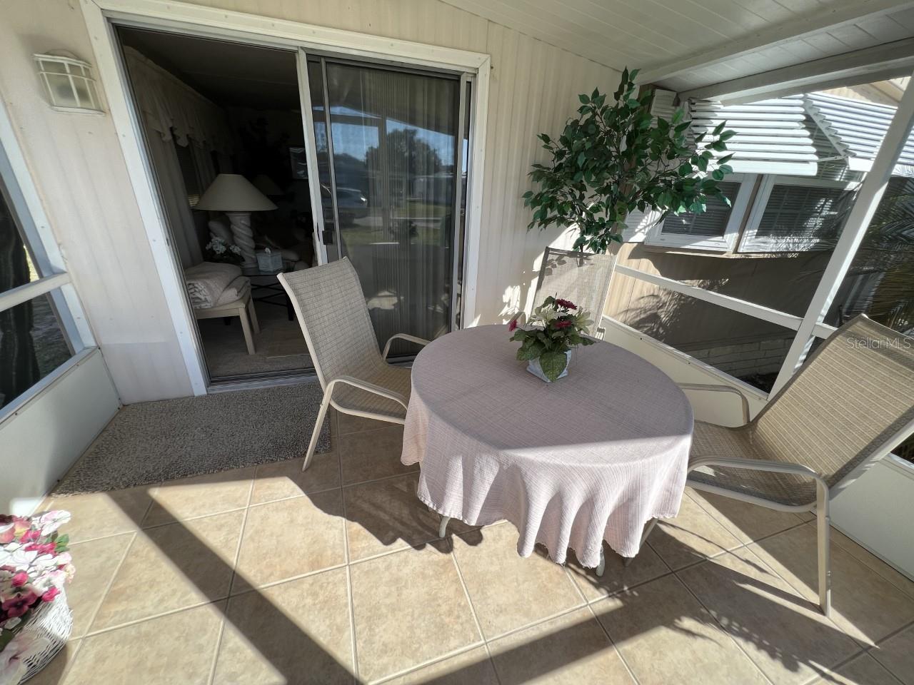 9072 LAKE POINT BLVD