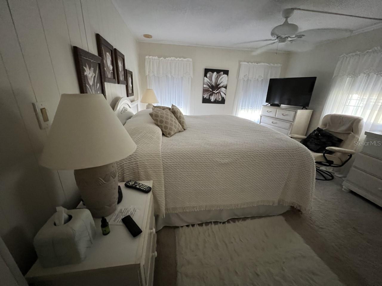 9072 LAKE POINT BLVD