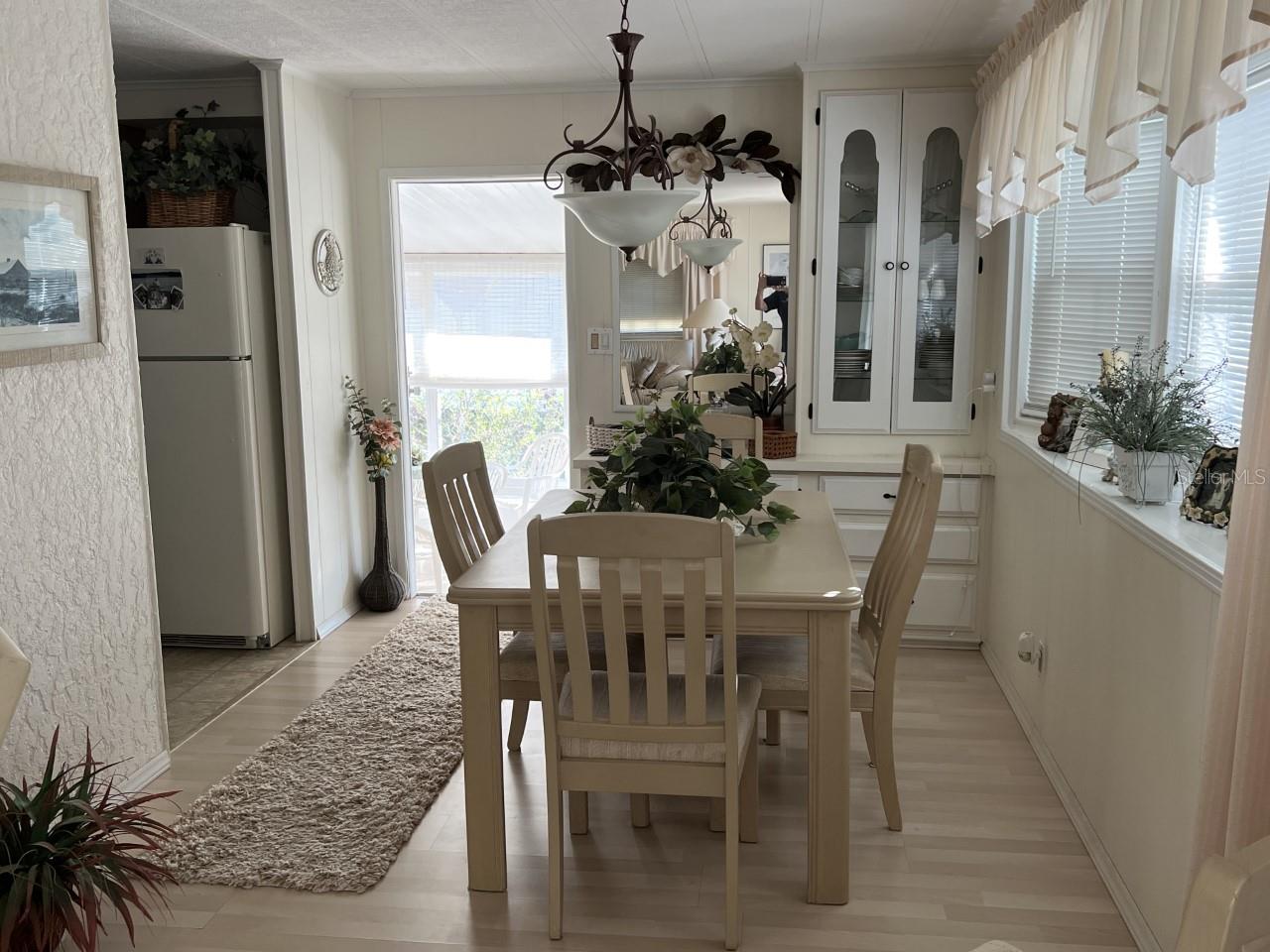 9072 LAKE POINT BLVD