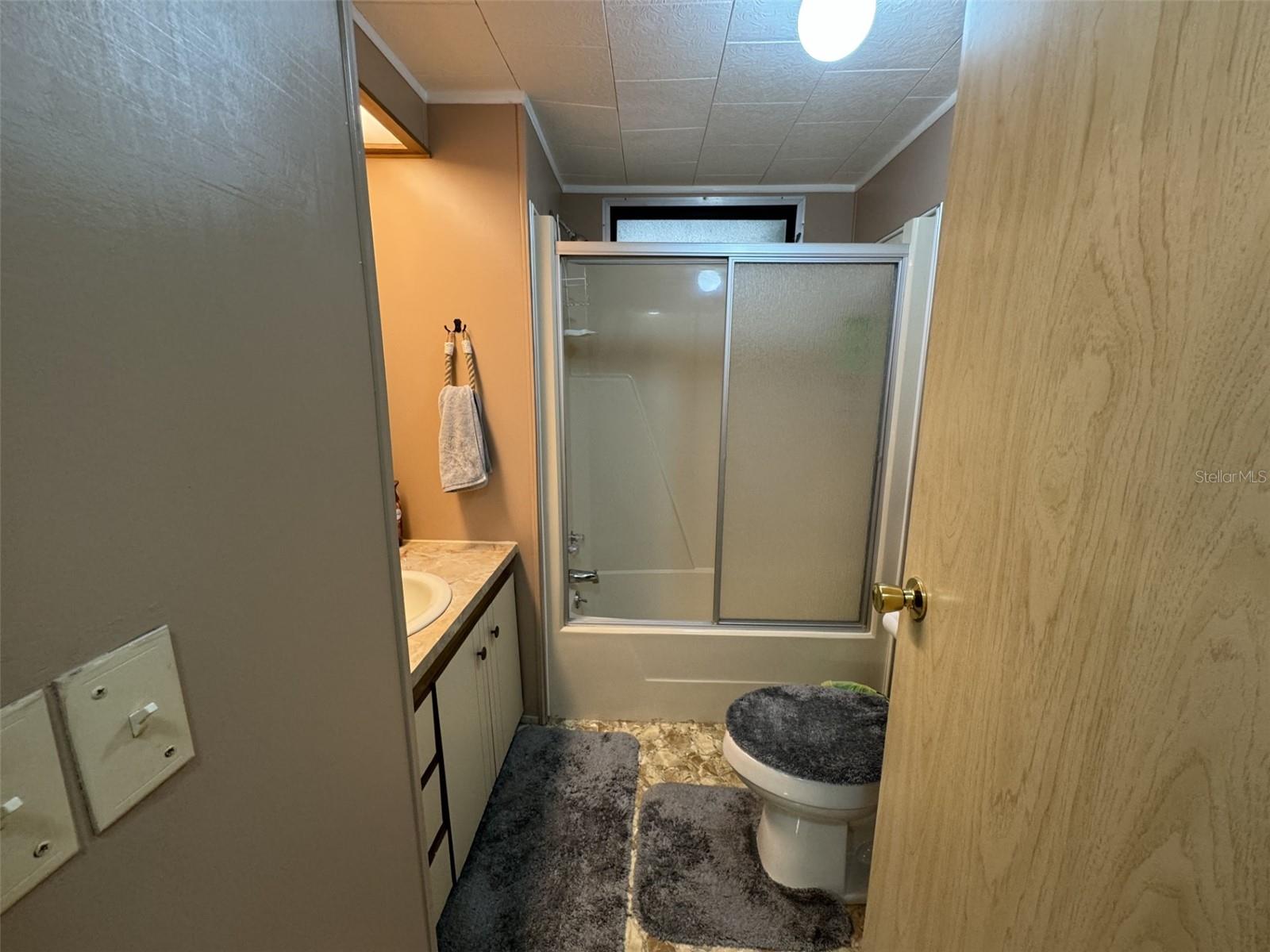 9000 LAKE POINT BLVD