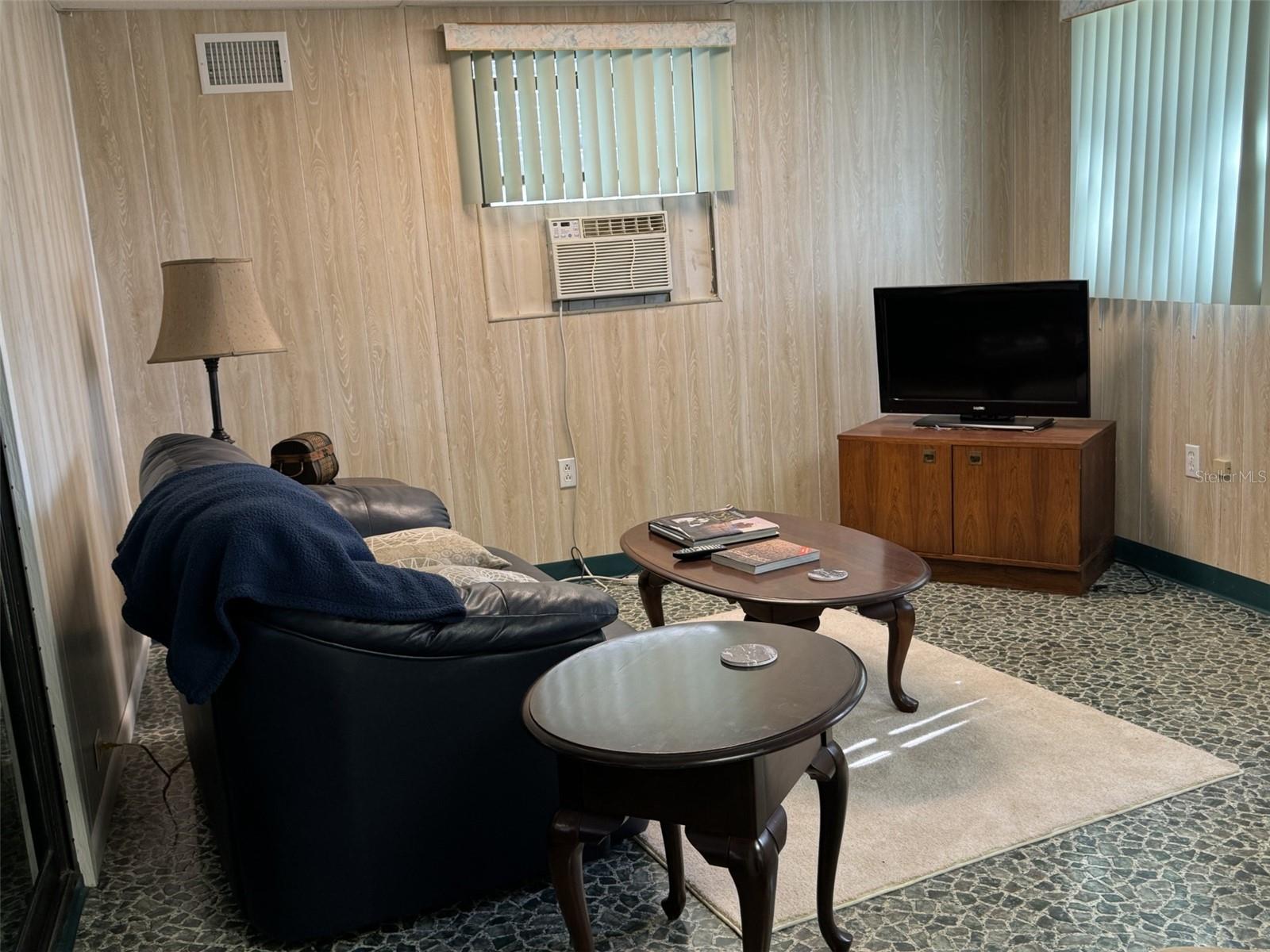 9000 LAKE POINT BLVD