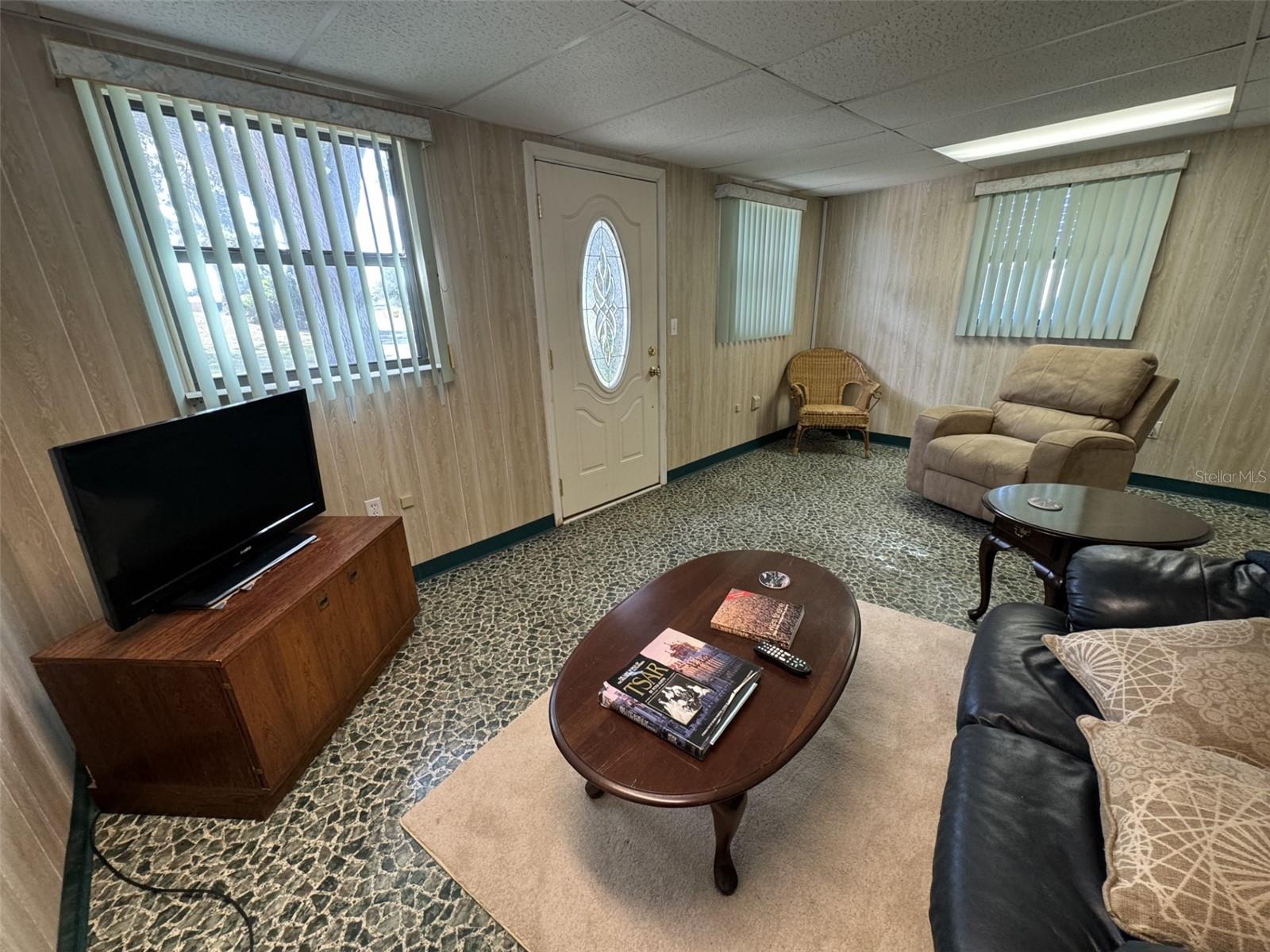 9000 LAKE POINT BLVD