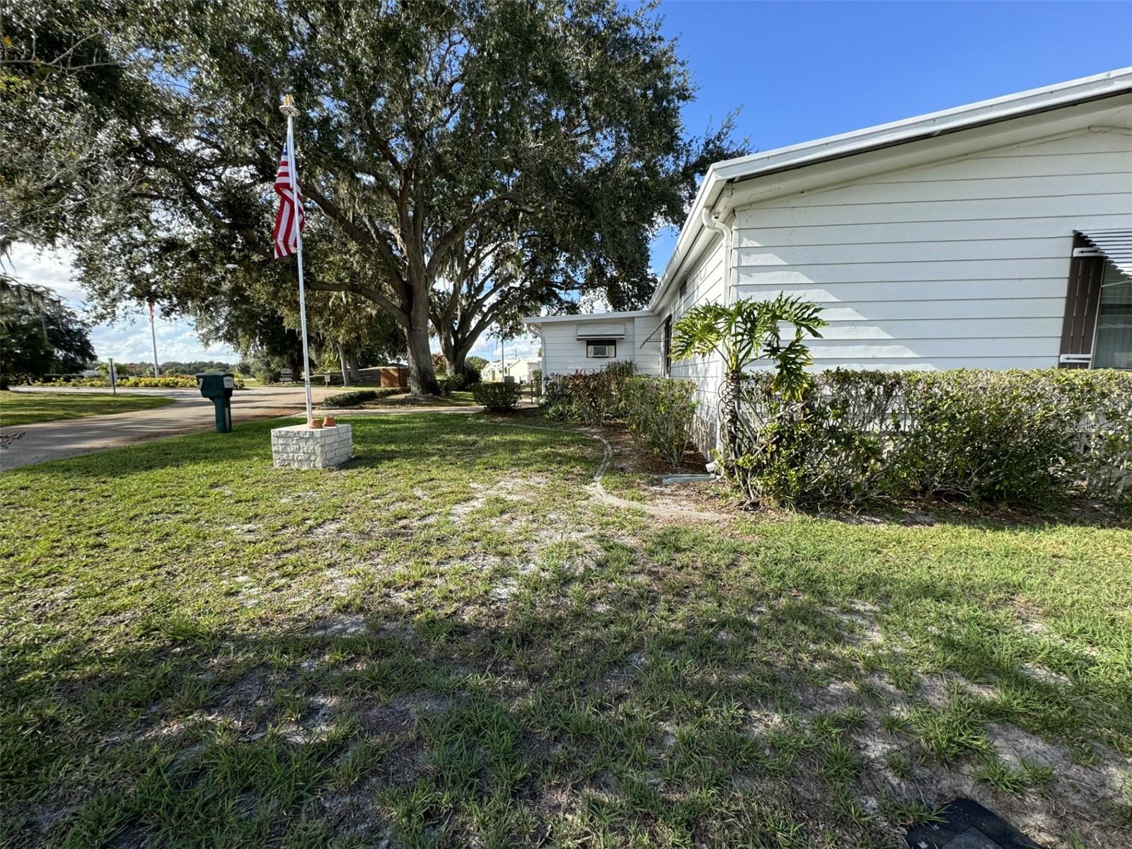 9000 LAKE POINT BLVD