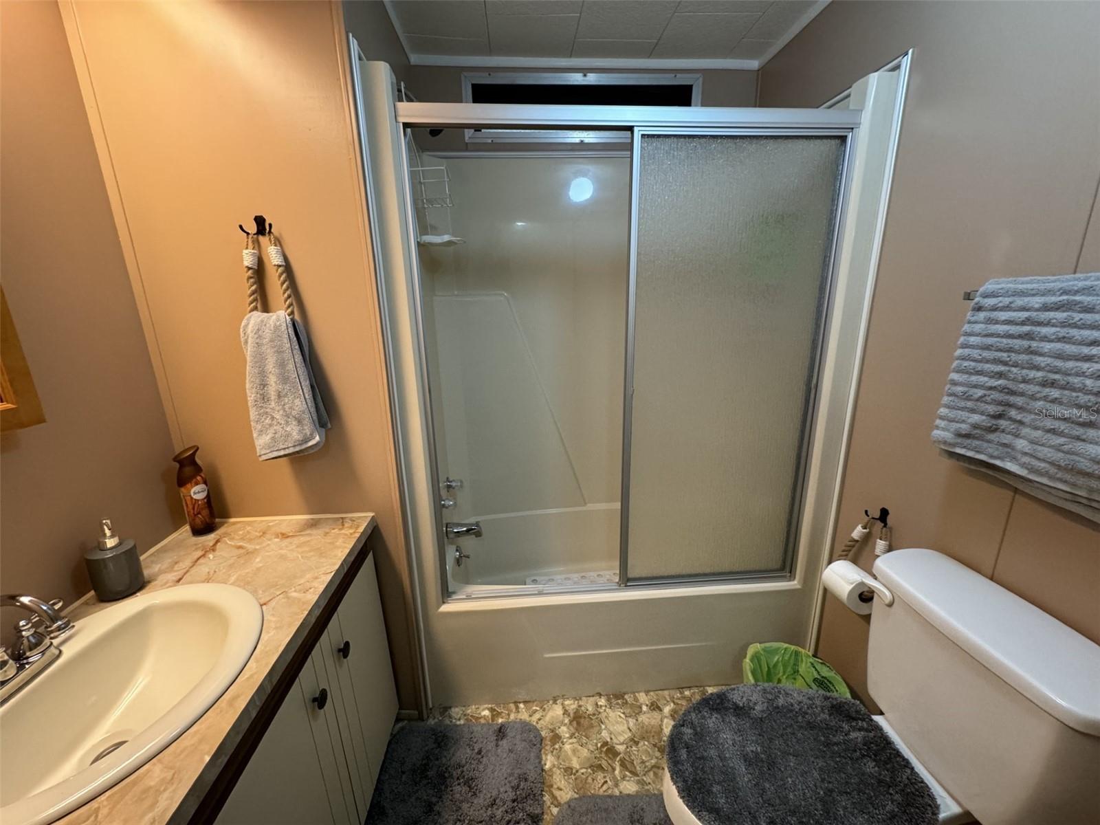 9000 LAKE POINT BLVD