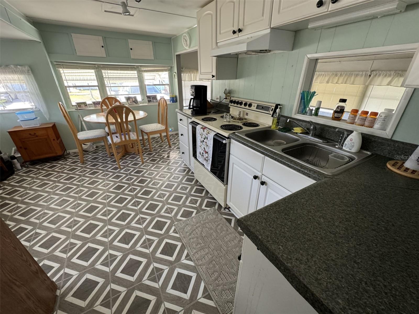 28 BEAVERKILL DR