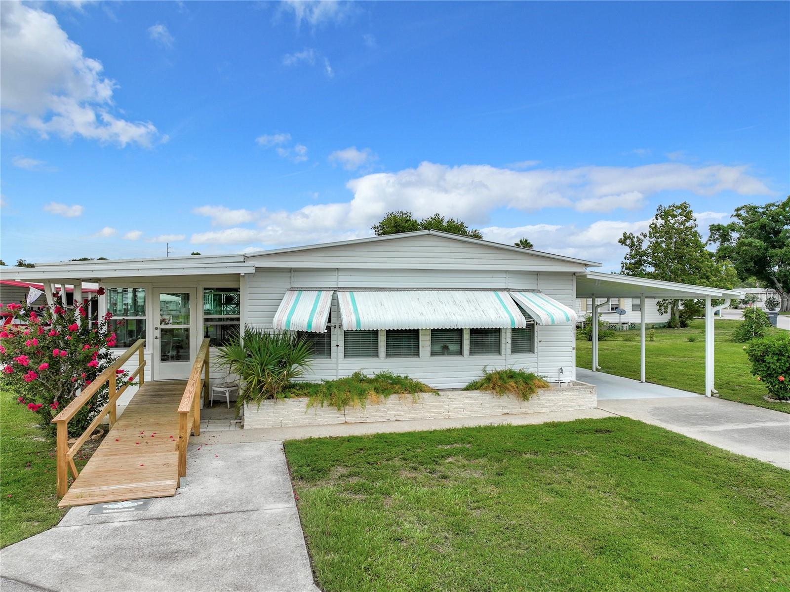 161 CANDLEWOOD DR
