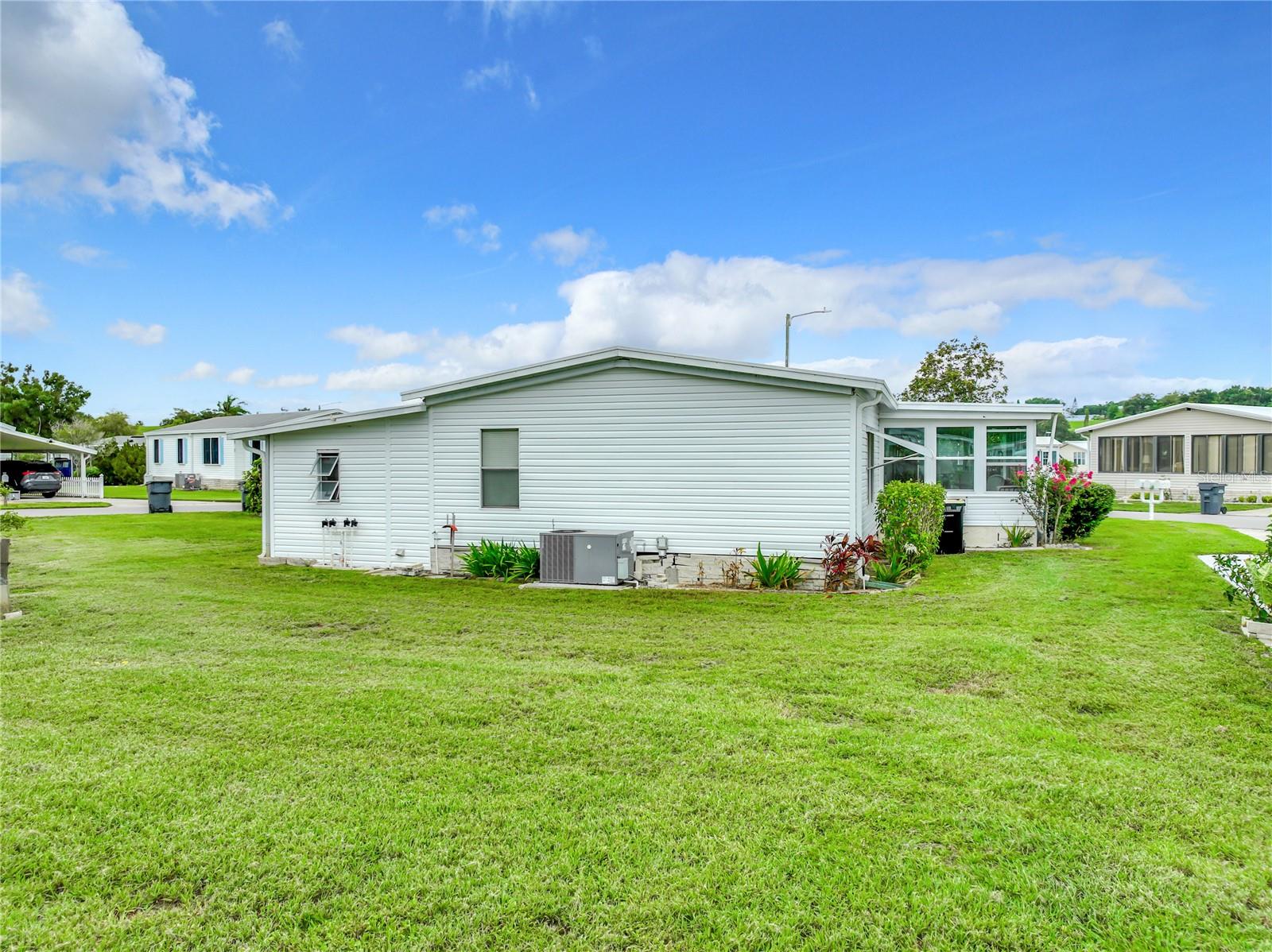 161 CANDLEWOOD DR
