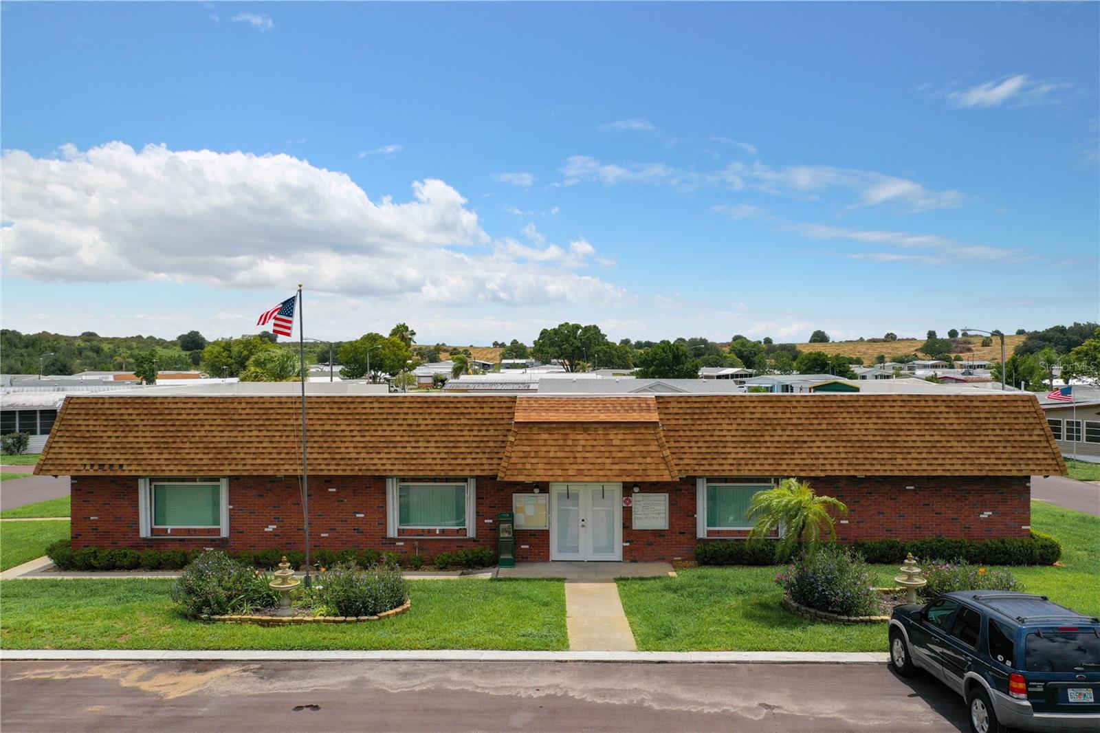 161 CANDLEWOOD DR