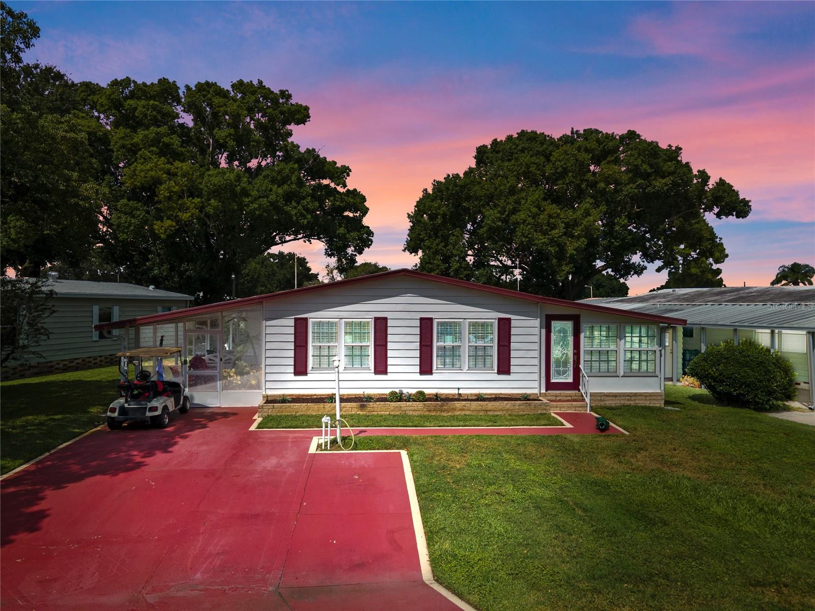 6031 GRAND OAKS DR SE