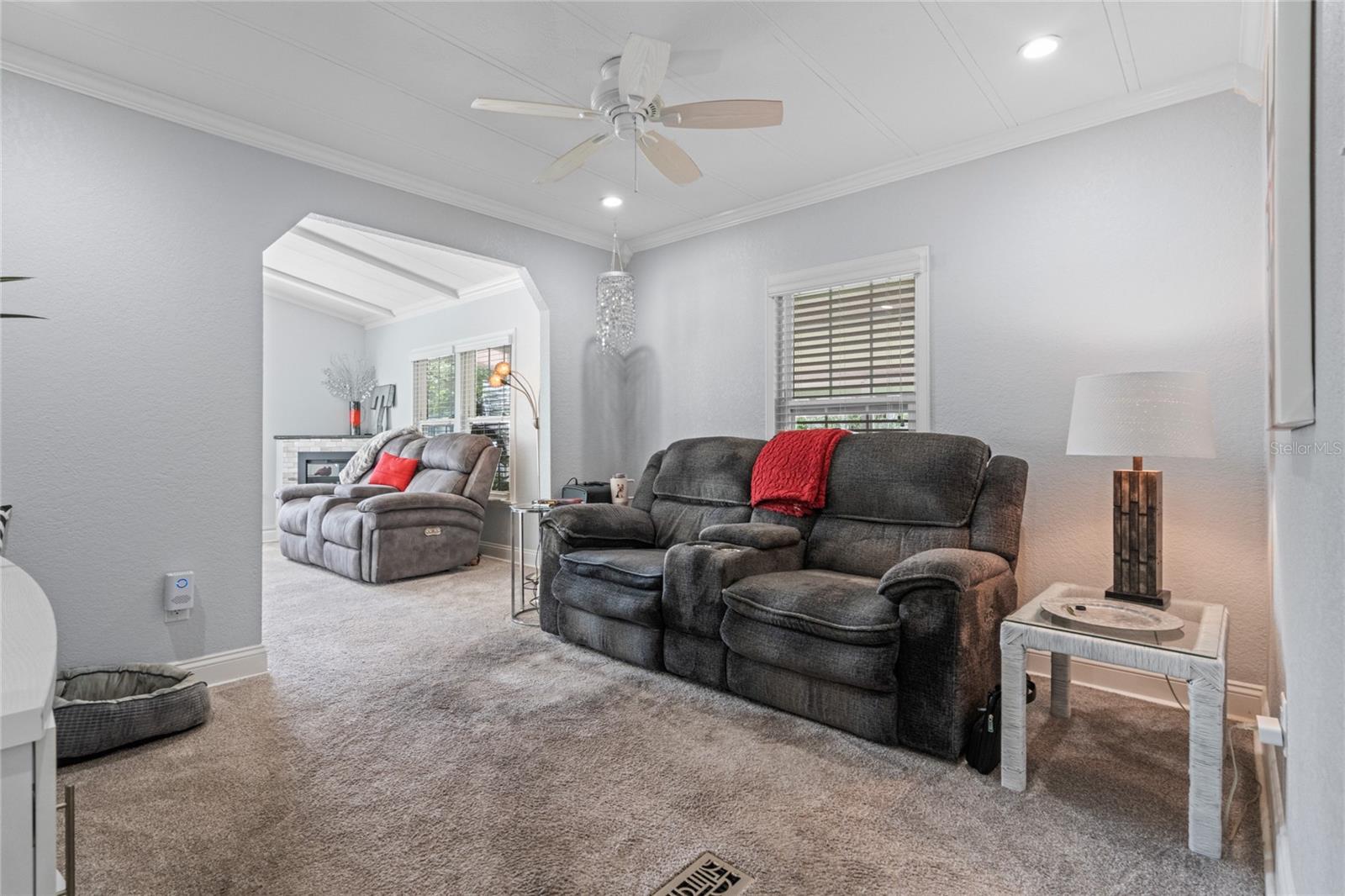 6031 GRAND OAKS DR SE