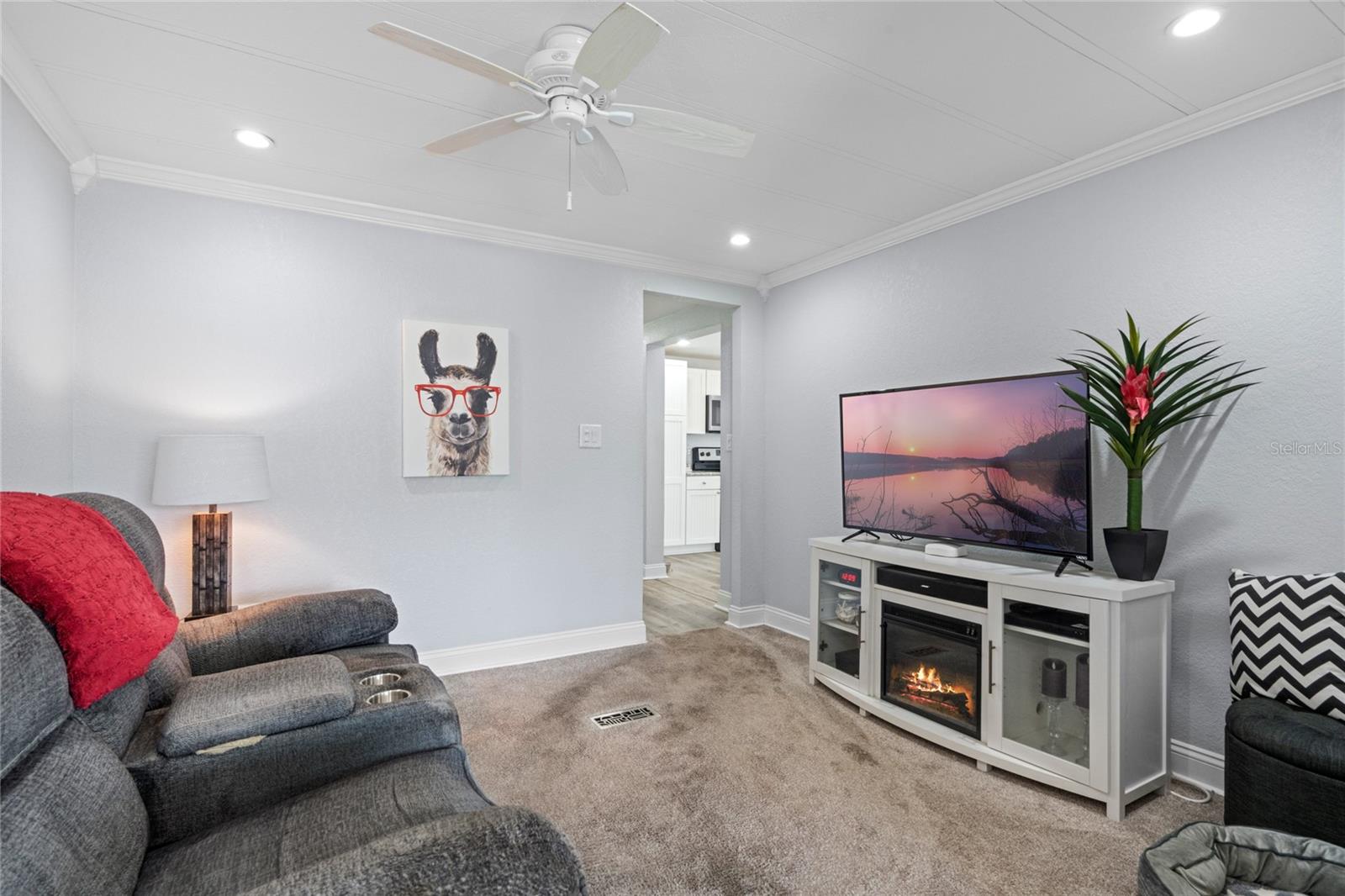 6031 GRAND OAKS DR SE