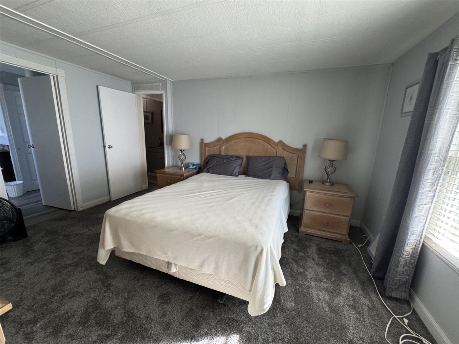 9138 LAKE POINT BLVD