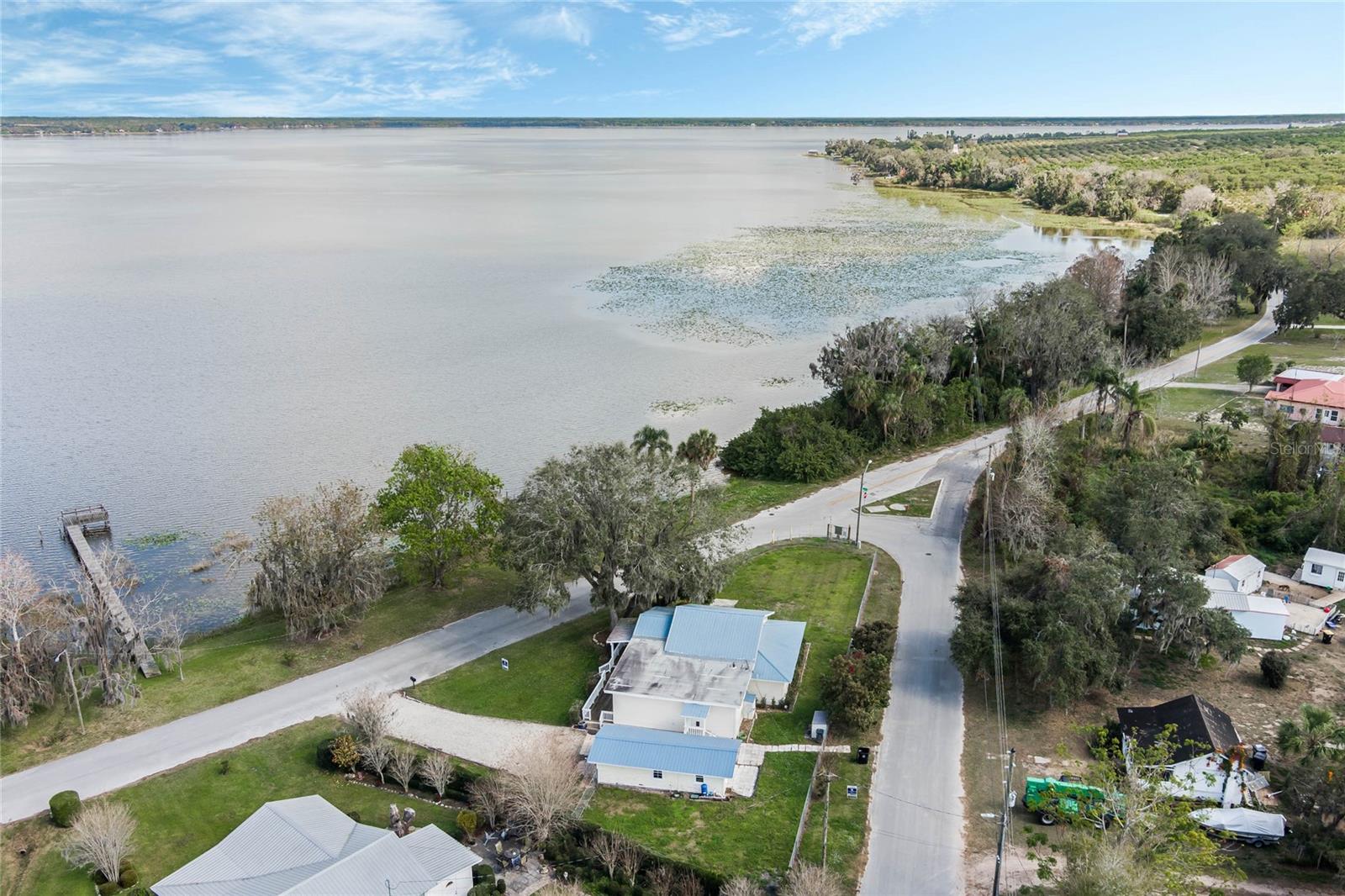 922 S LAKE REEDY BLVD