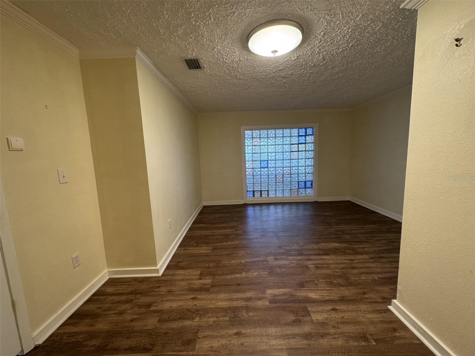 922 S LAKE REEDY BLVD