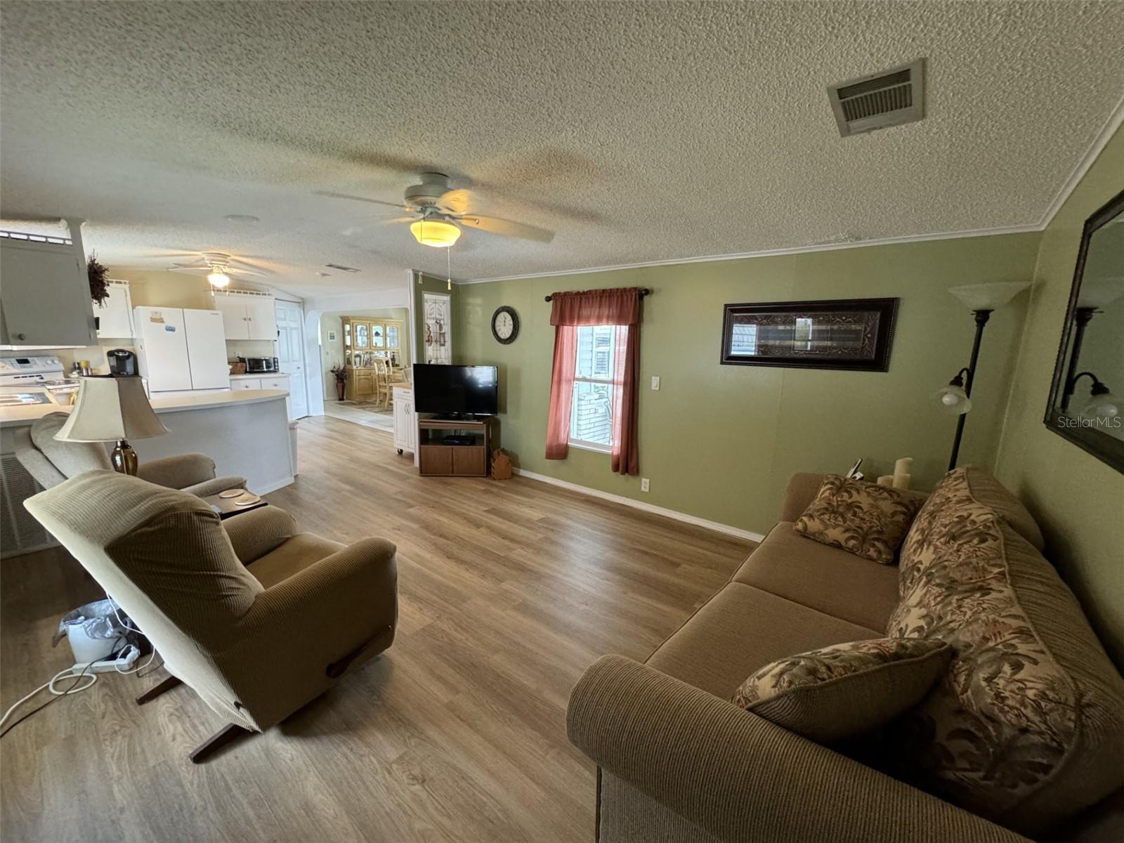 245 CHERRYWOOD DR