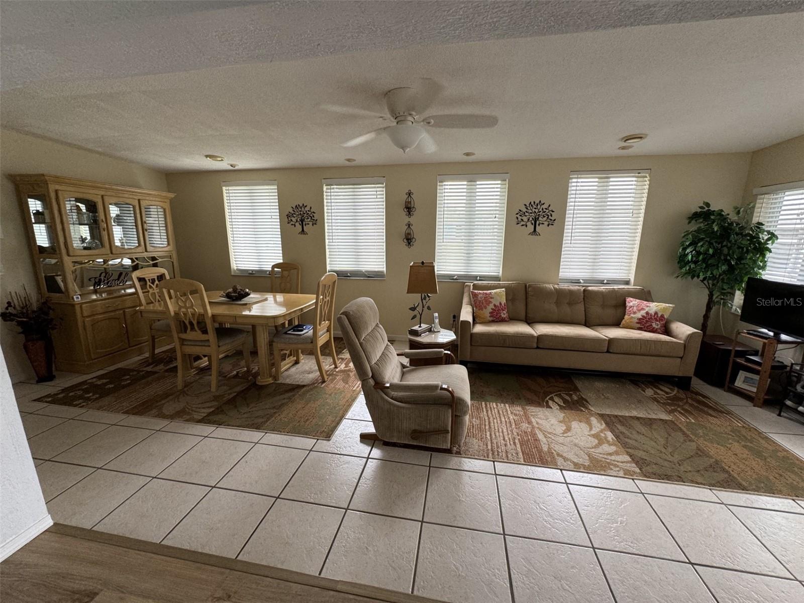 245 CHERRYWOOD DR