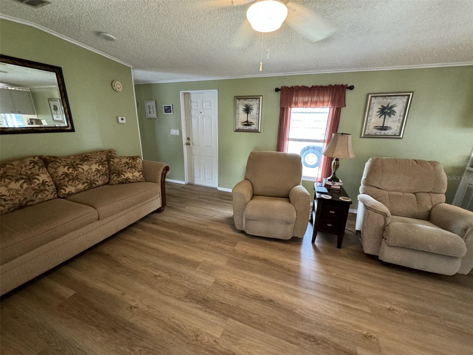 245 CHERRYWOOD DR