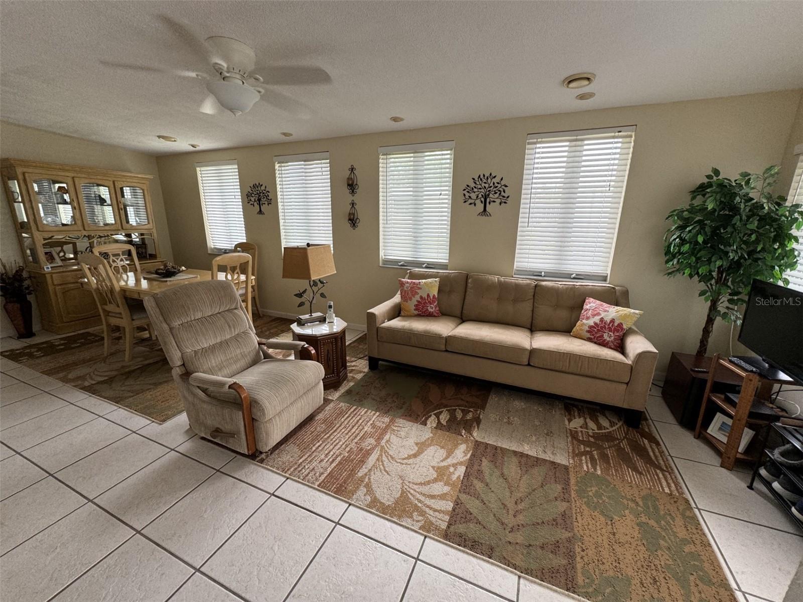245 CHERRYWOOD DR