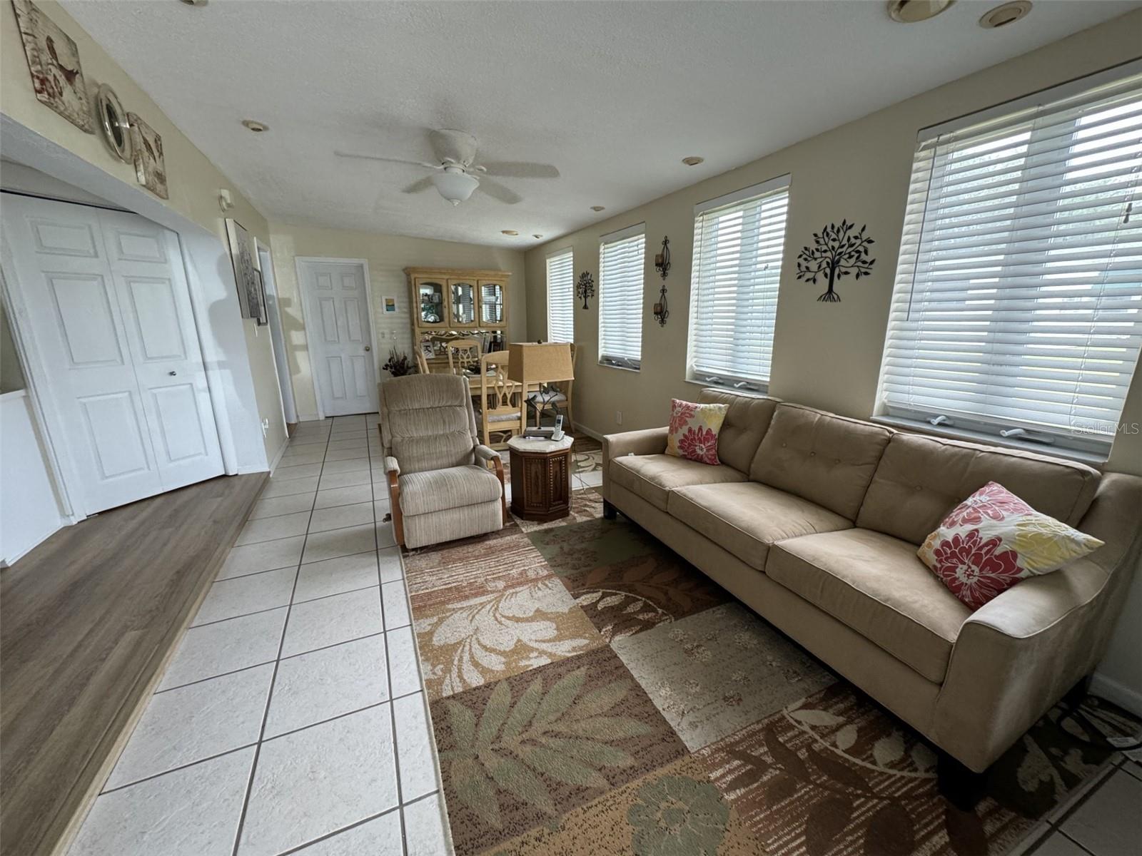 245 CHERRYWOOD DR