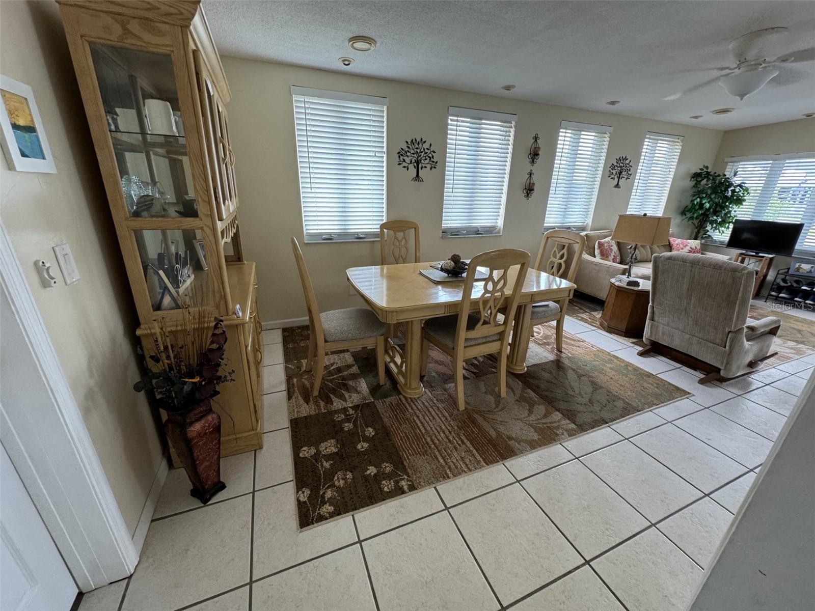 245 CHERRYWOOD DR