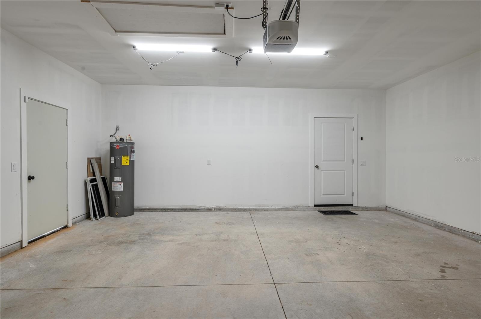 1340 W FROSTPROOF RD