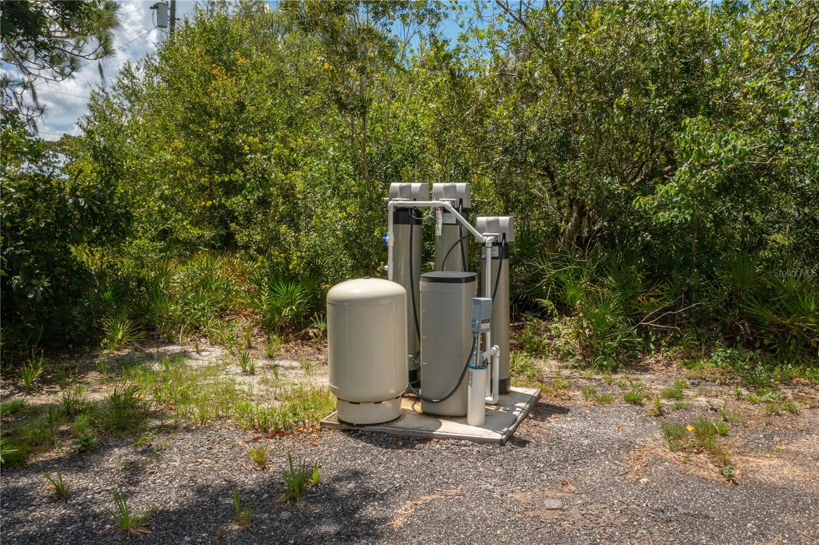 1340 W FROSTPROOF RD