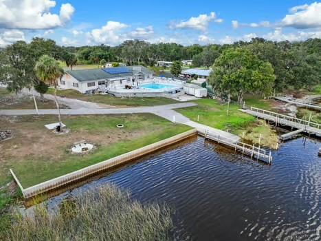 8442 BREEZE HILL DR
