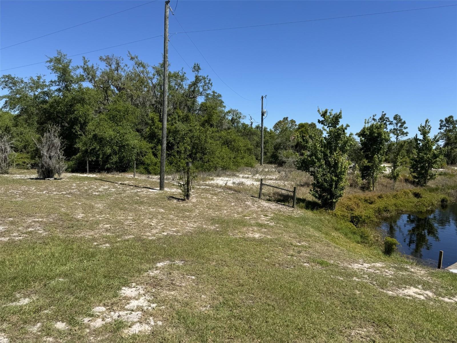 8442 BREEZE HILL DRIVE