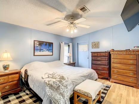 8442 BREEZE HILL DRIVE