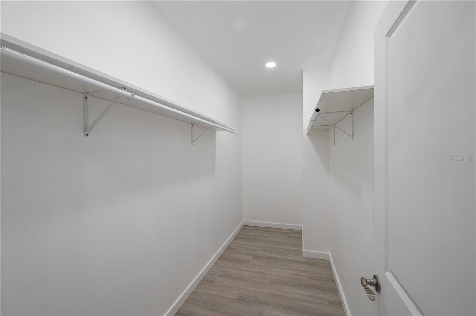 1340 W FROSTPROOF RD