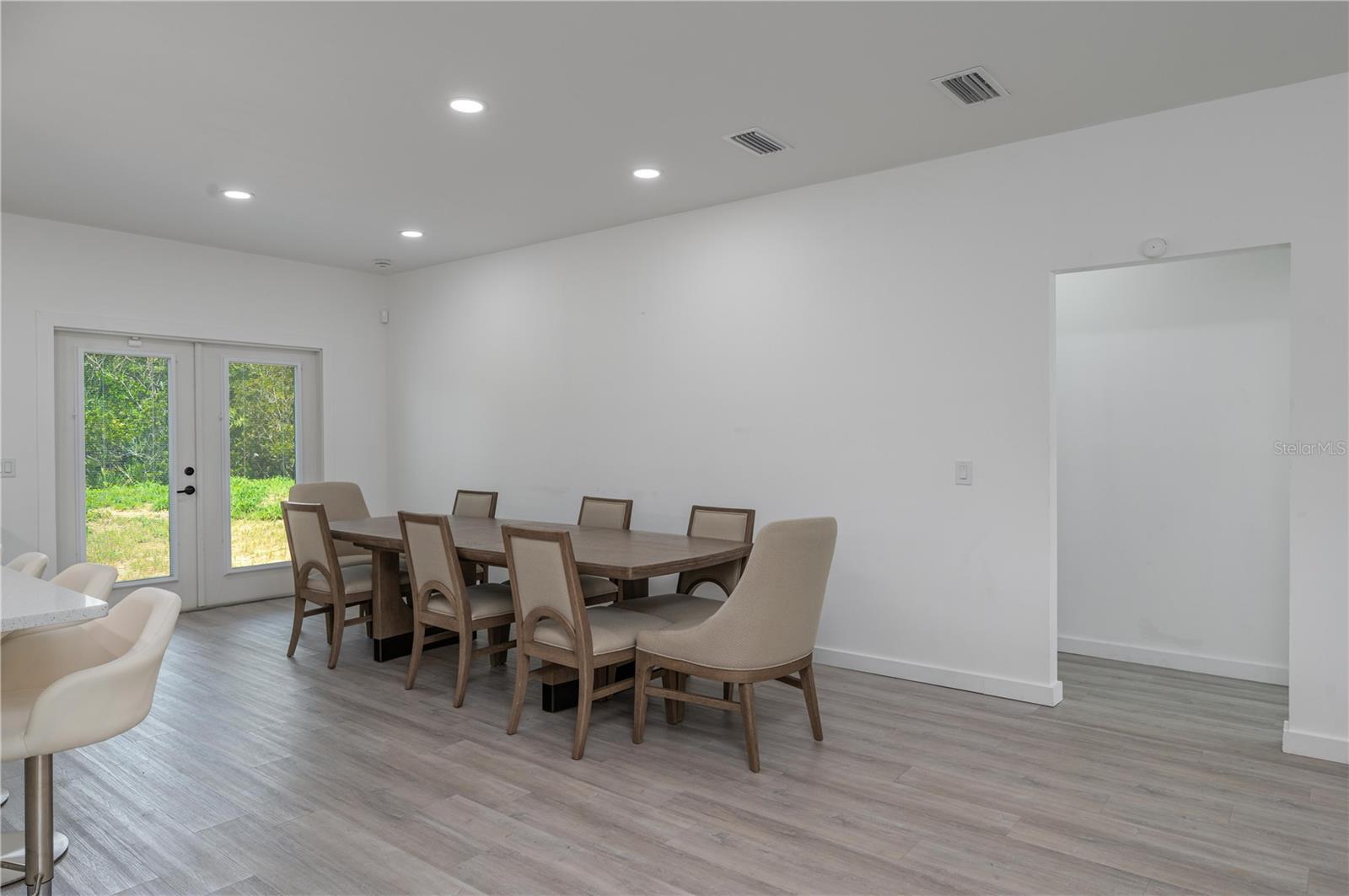 1340 W FROSTPROOF RD