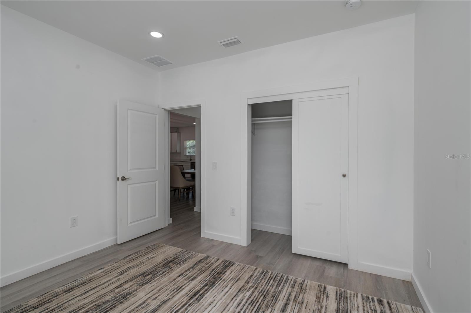 1340 W FROSTPROOF RD