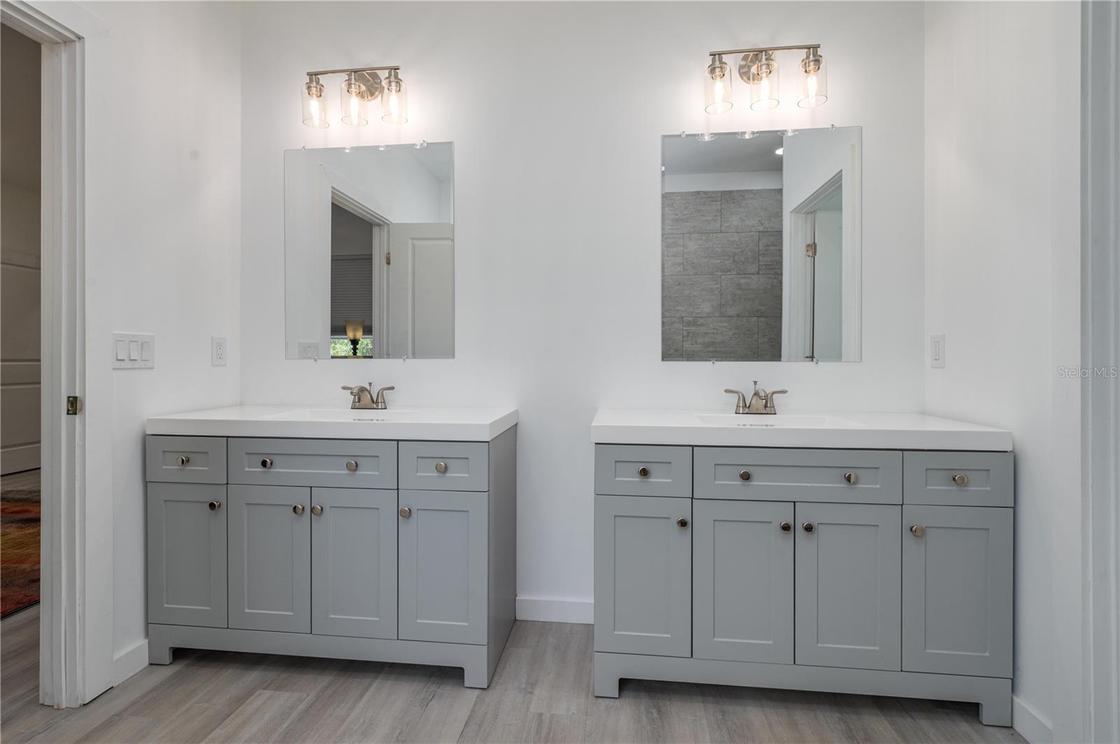 1340 W FROSTPROOF RD