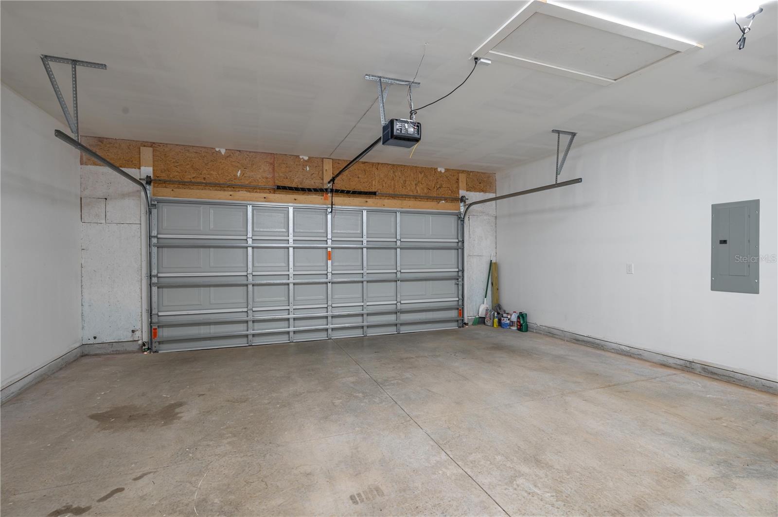 1340 W FROSTPROOF RD