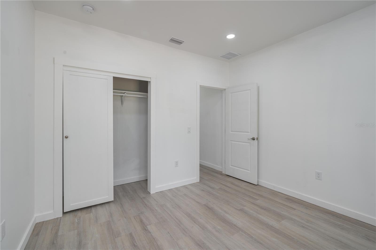 1340 W FROSTPROOF RD