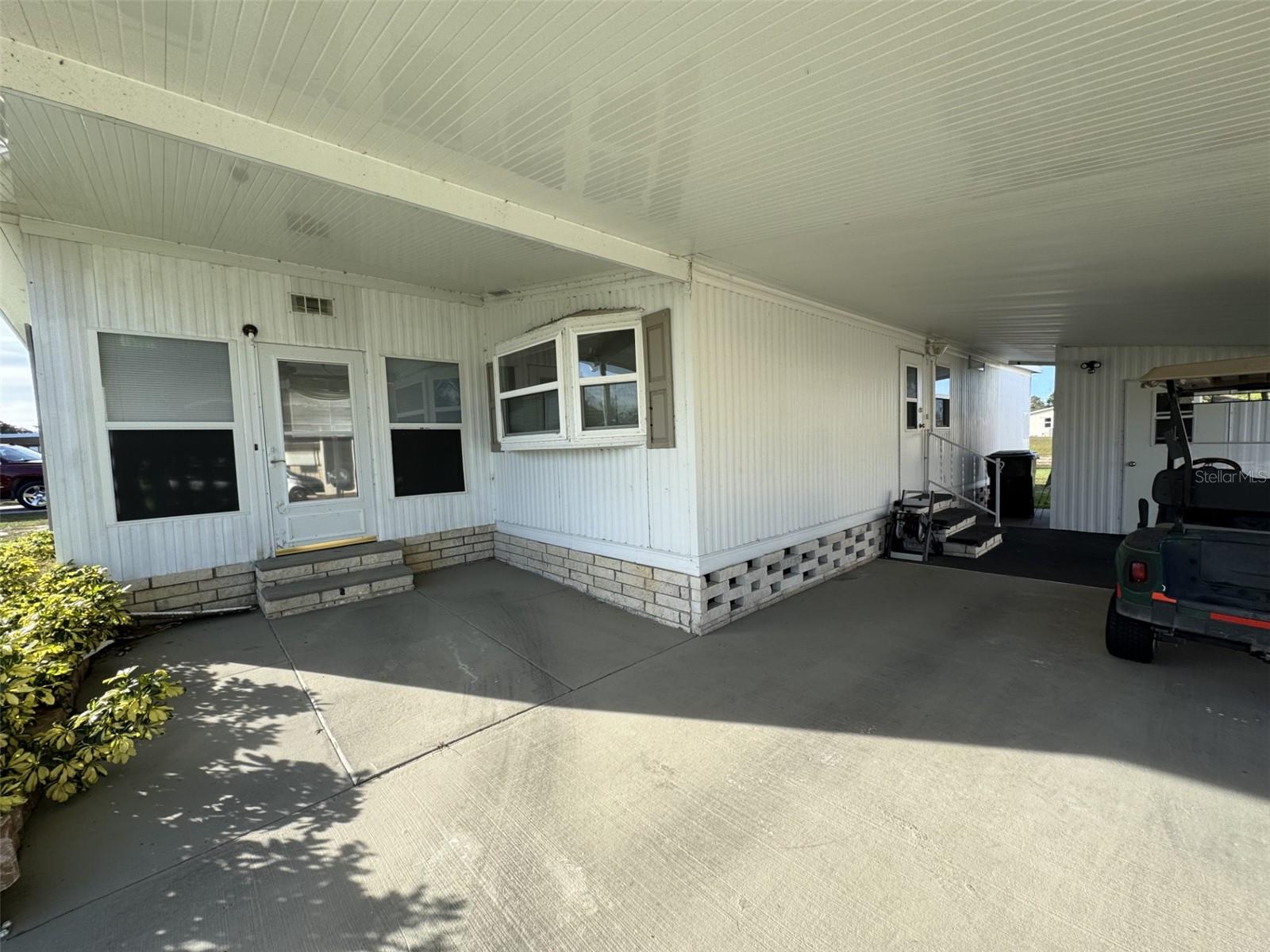 9138 LAKE POINT BLVD