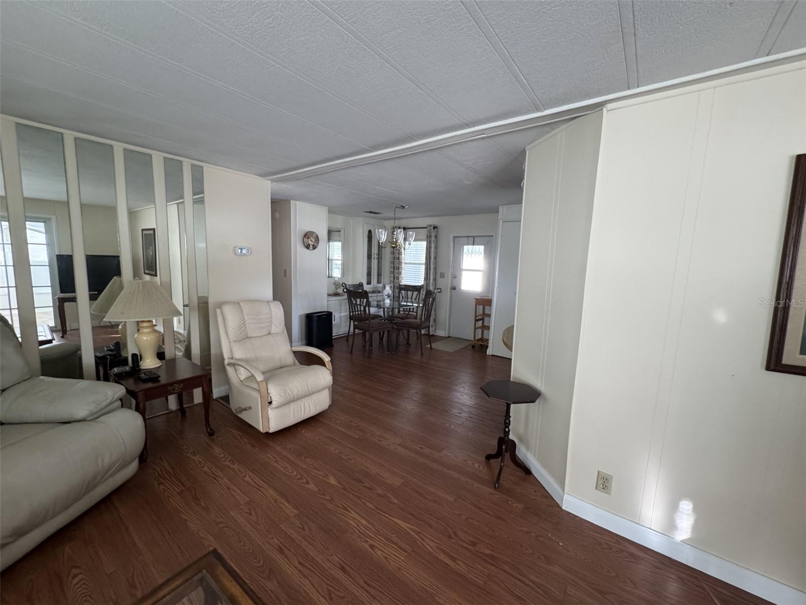 9138 LAKE POINT BLVD