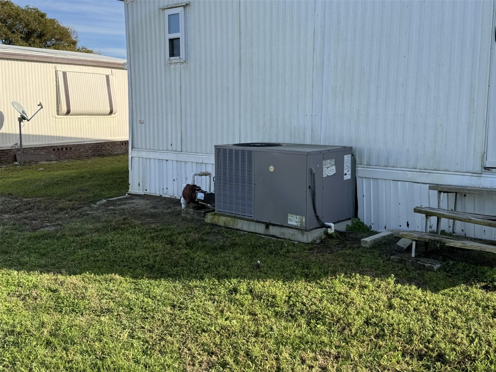 9138 LAKE POINT BLVD