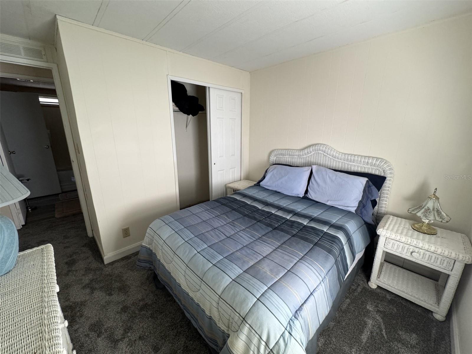 9138 LAKE POINT BLVD